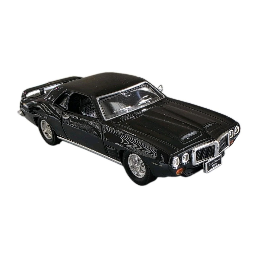 Road Signature 1969 Pontiac Firebird Trans Am 1:43 Diecast Car Black Yat Ming
